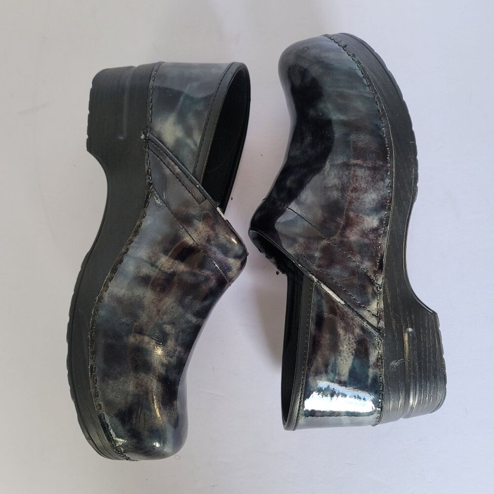 Dansko Professional Clogs. Size 42 - Picture 6 of 8